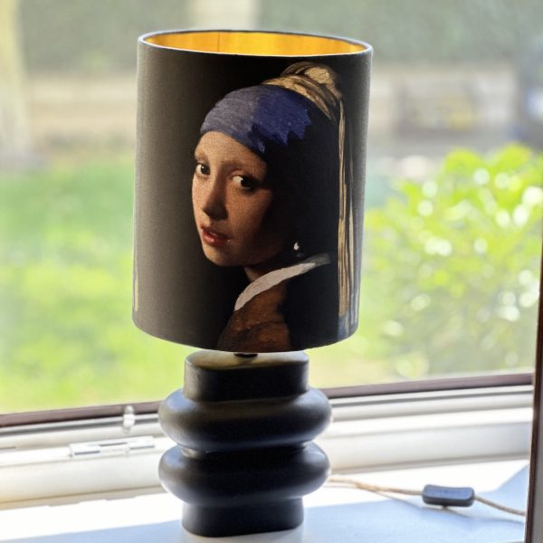 GIRL WITH PEARL Earring lamp JUDY