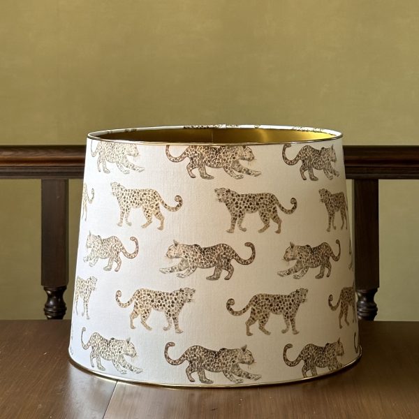 LEOPARD PARADE lined brushed gold lampshade