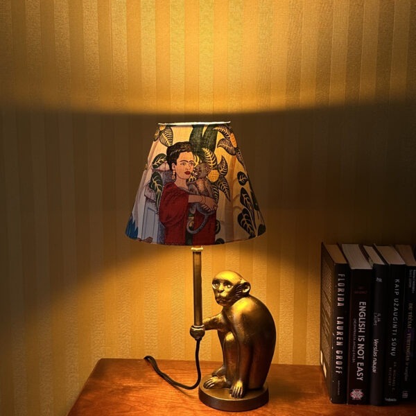 FRIDA’S GARDEN TEA MARMOSET lamp